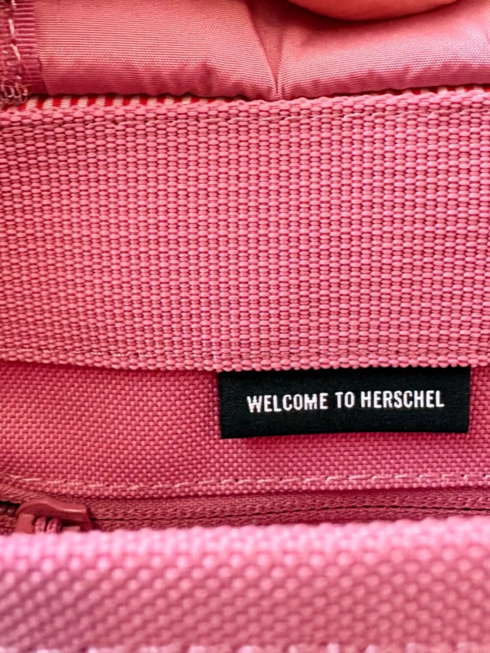 Herschel Supply Co Grade Mini Messenger Bag Nude Rose Pink Crossbody - Picture 4 of 13